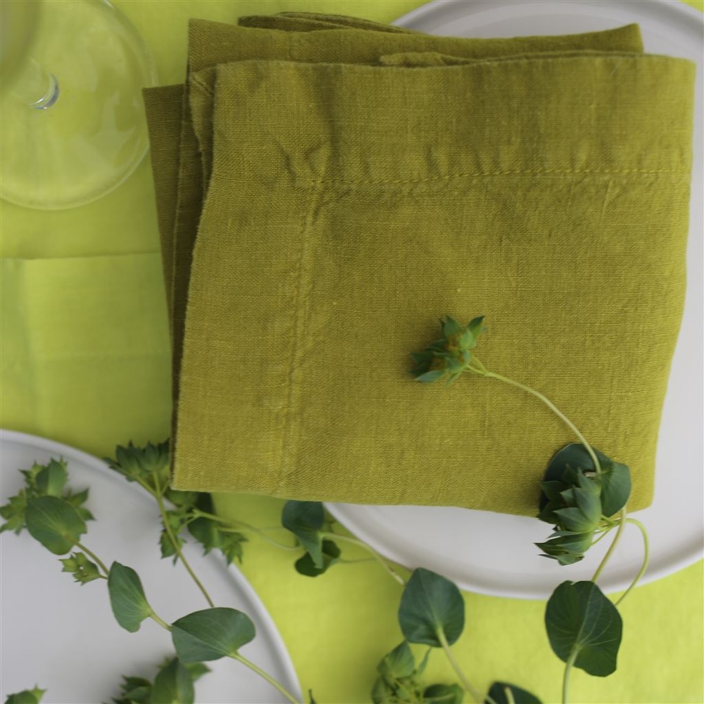 Lario Moss Table Cloth, Runner, Placemats & Napkins Designers Guild