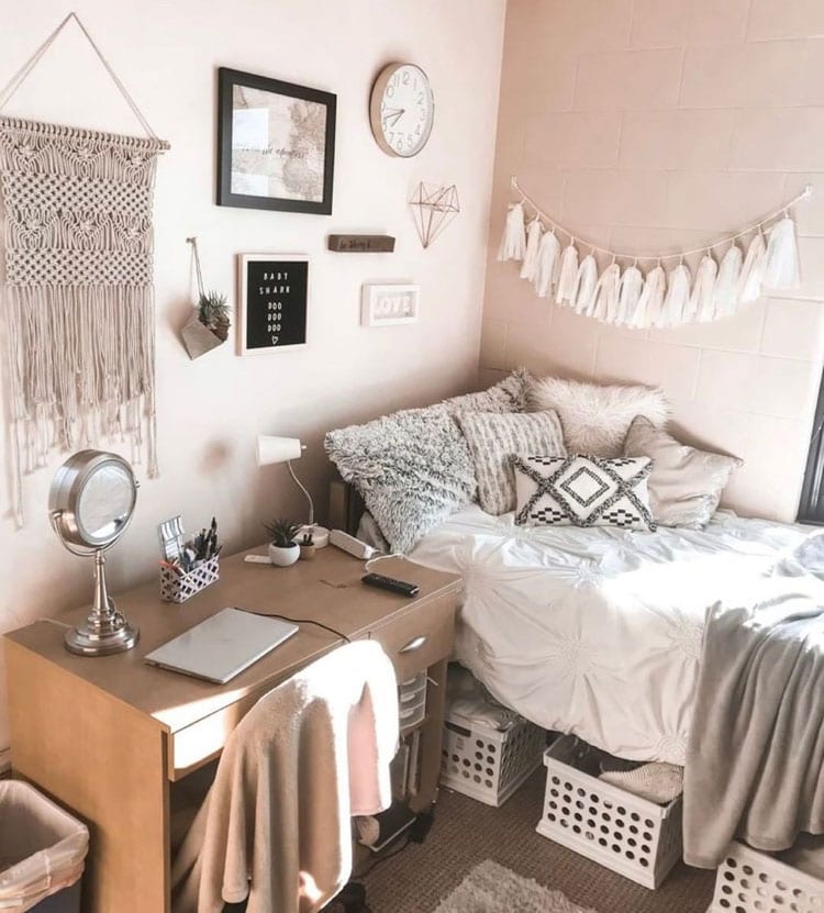59 College Dorm Room Ideas (2022 Decor Inspiration For Girls)
