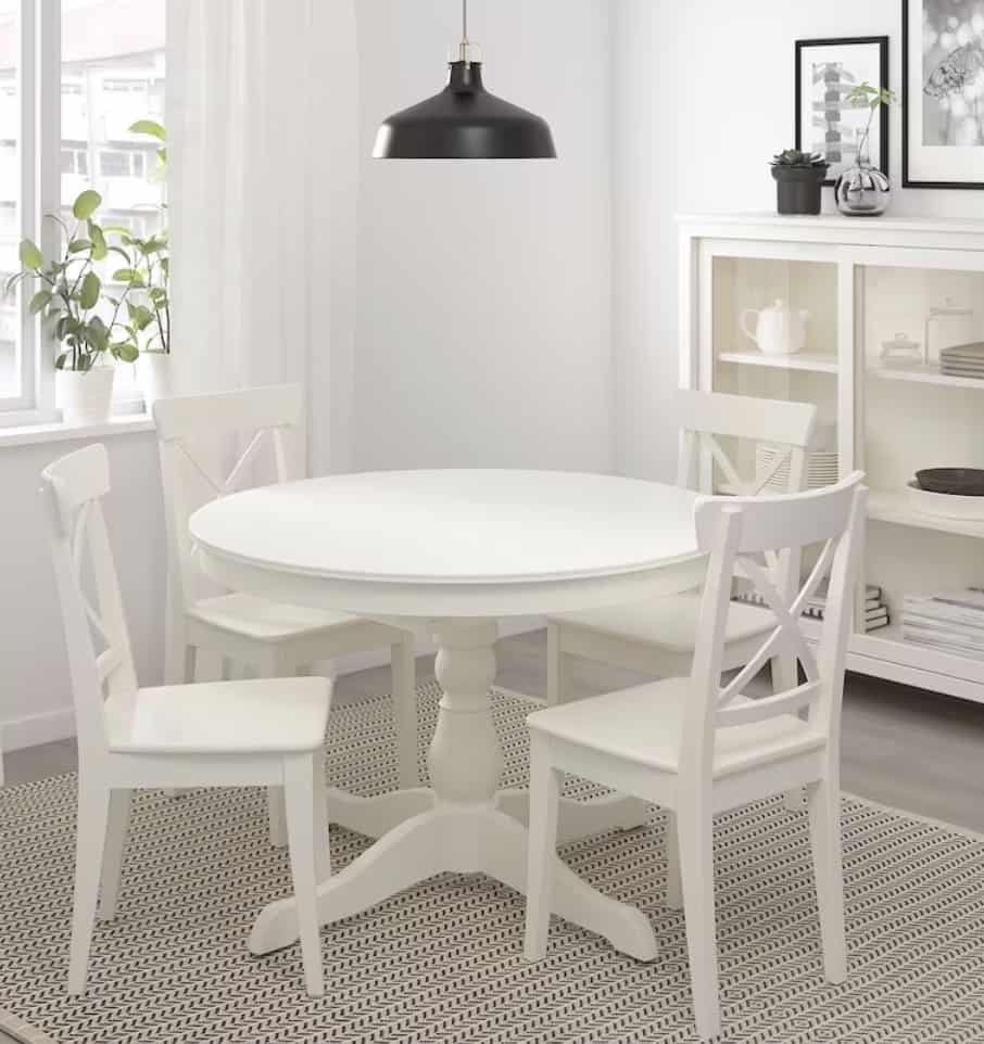 Choose the Perfect Light Fixture For Above Your Round Table Design