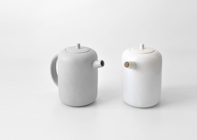Minimalist Object of Desire The Silent Teapot DESIGNSETTER Design