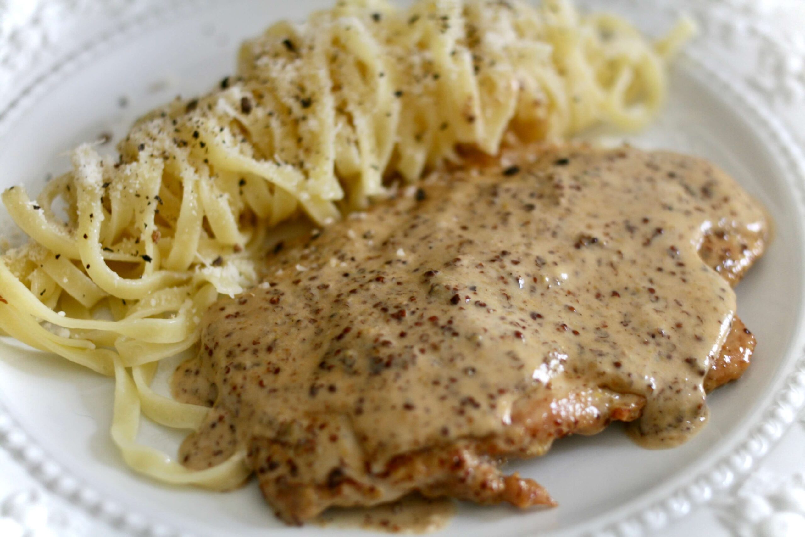 家庭フレンチの定番を「チキンのソテー、クリームマスタードソース」 Design Stories