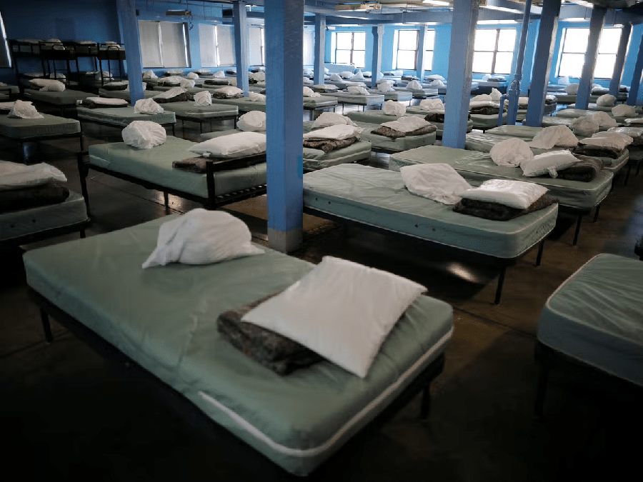 6 Different Ways of Helping at the Nearest Family Shelter design tickle