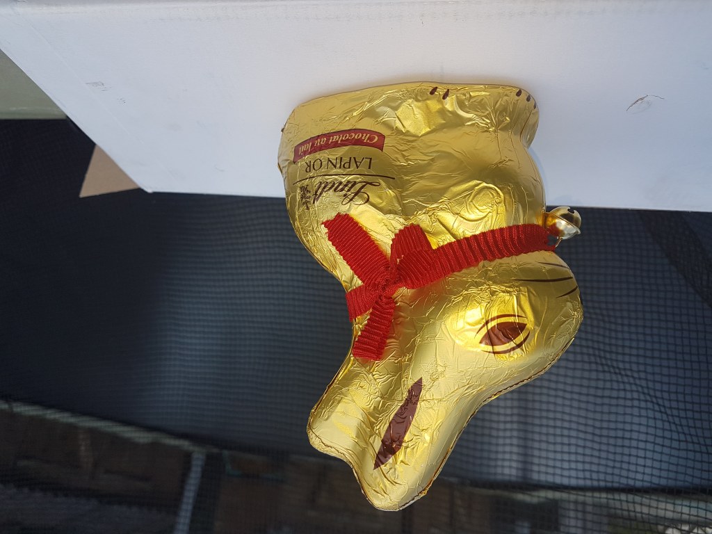 Vend lapin lindt 200g chocolat au lait Destockage Grossiste