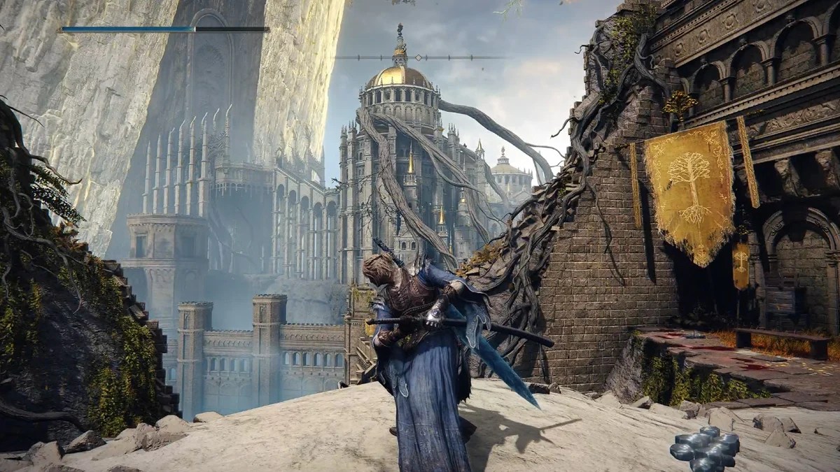 How to two hand weapons in Elden Ring