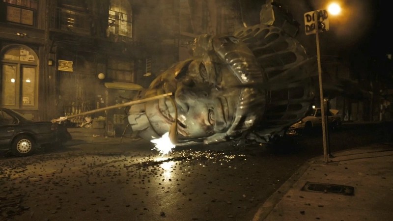 The statue of liberty’s severed head in Cloverfield