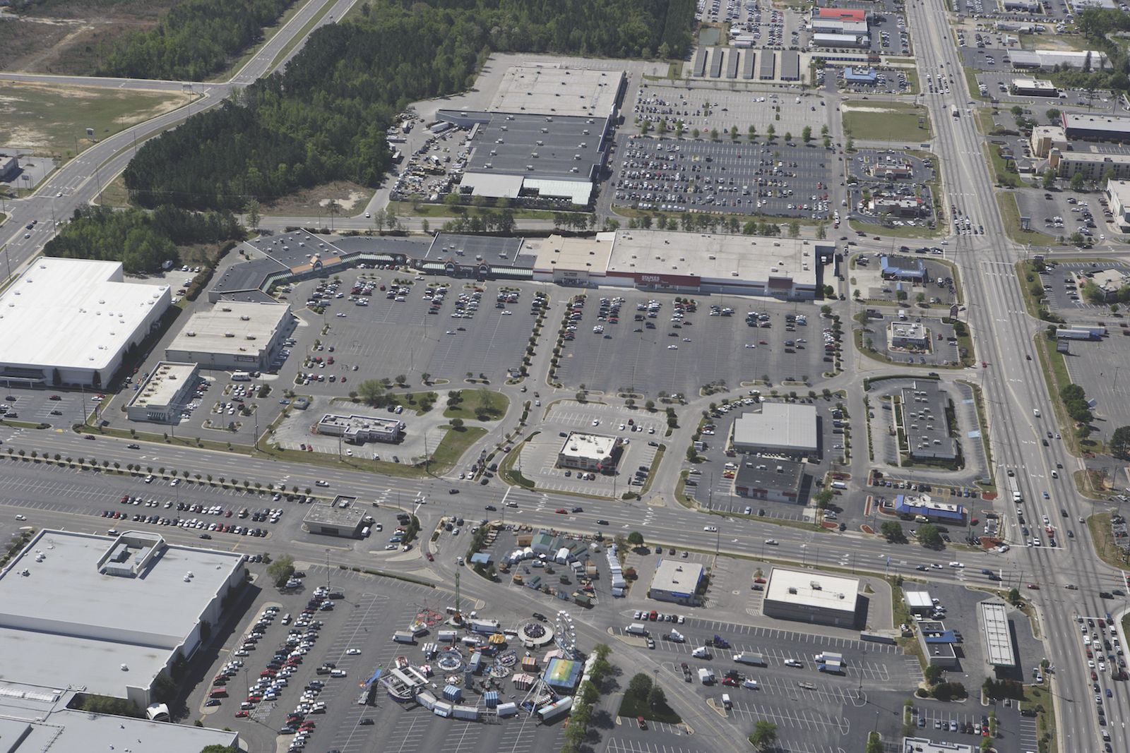 Cross Pointe Centre Fayetteville Developers Realty Corporation