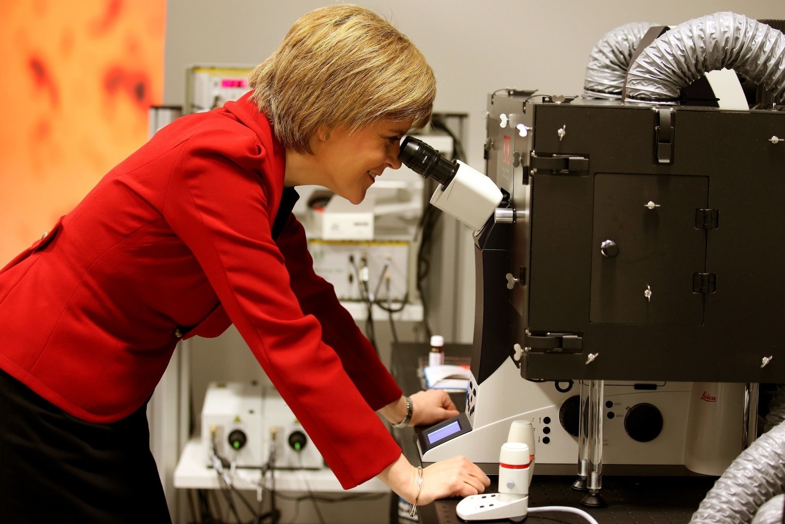 Highpowered microscope can scan cells without destroying them