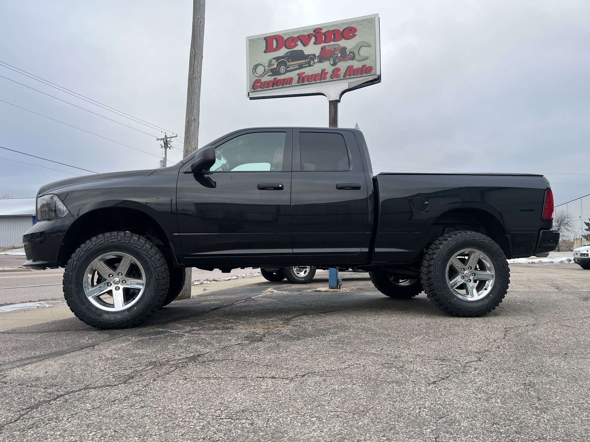 Gallery Devine Custom Auto