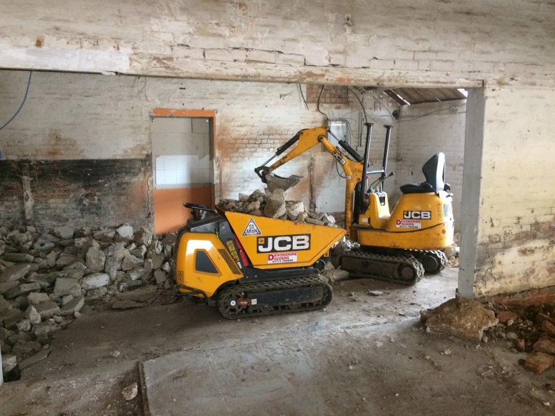 Micro, Mini Digger Hire and JCB'S 3CX Hire in Bedfordshire
