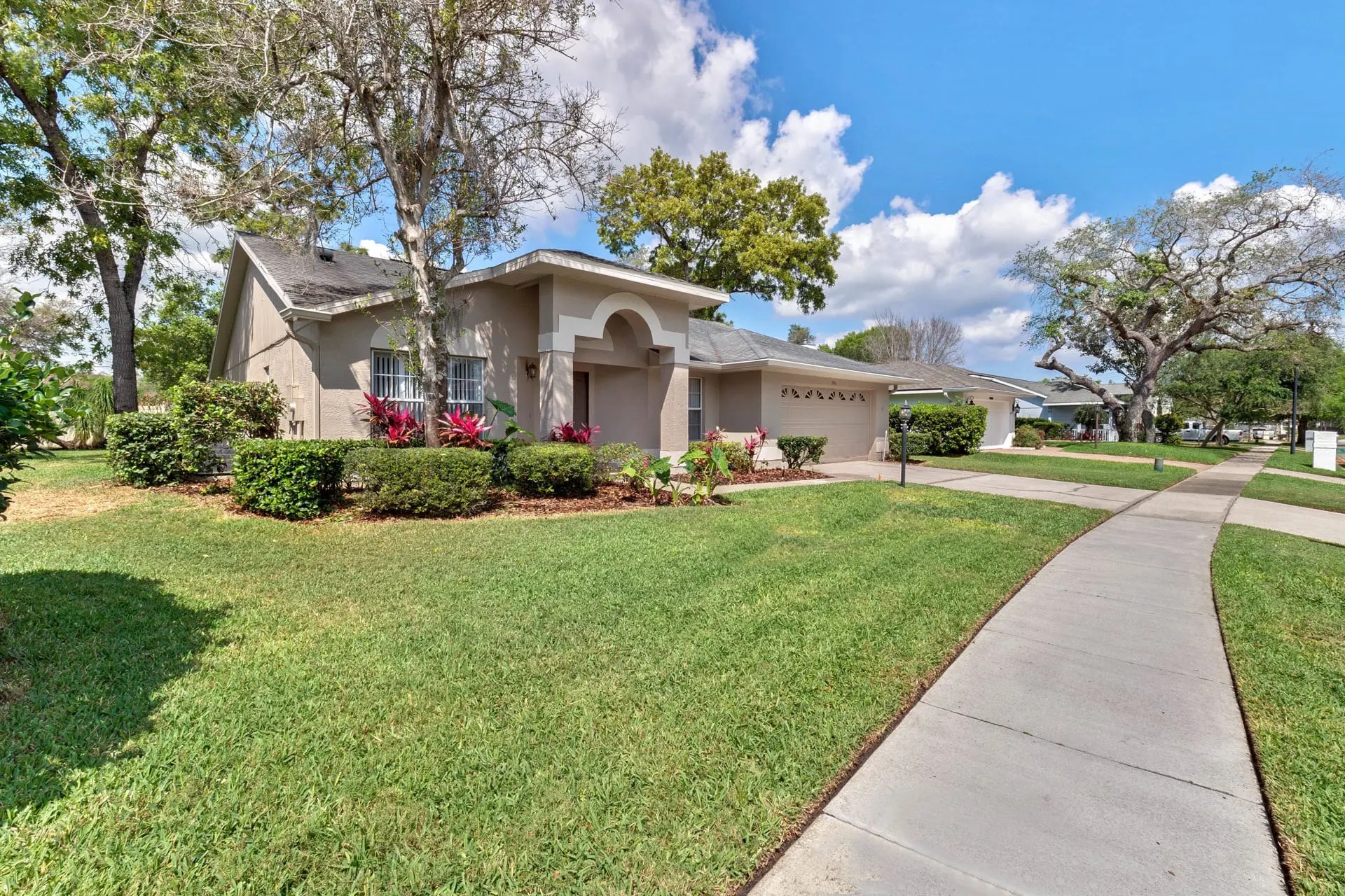 3516 Woodley Park Place, Oviedo, FL 32765 DeVore Design Real Estate