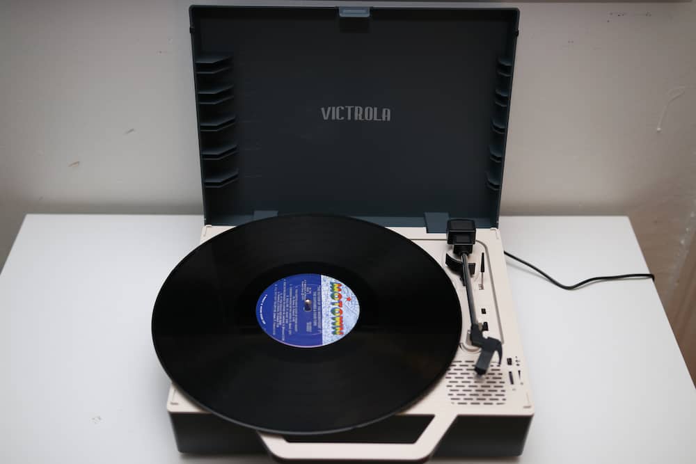 10 Best Record Players with Builtin Speakers on the Market