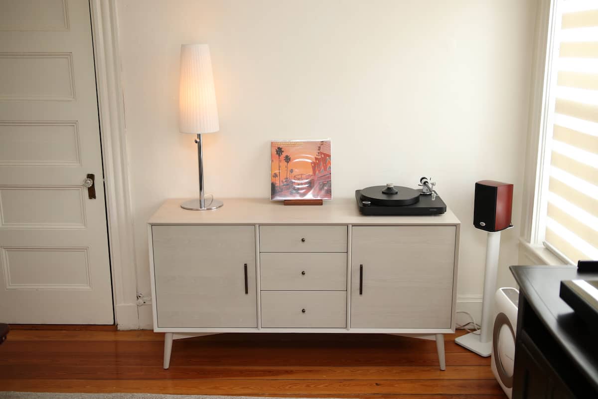 16 Awesome Record Player Stands and for Your Home