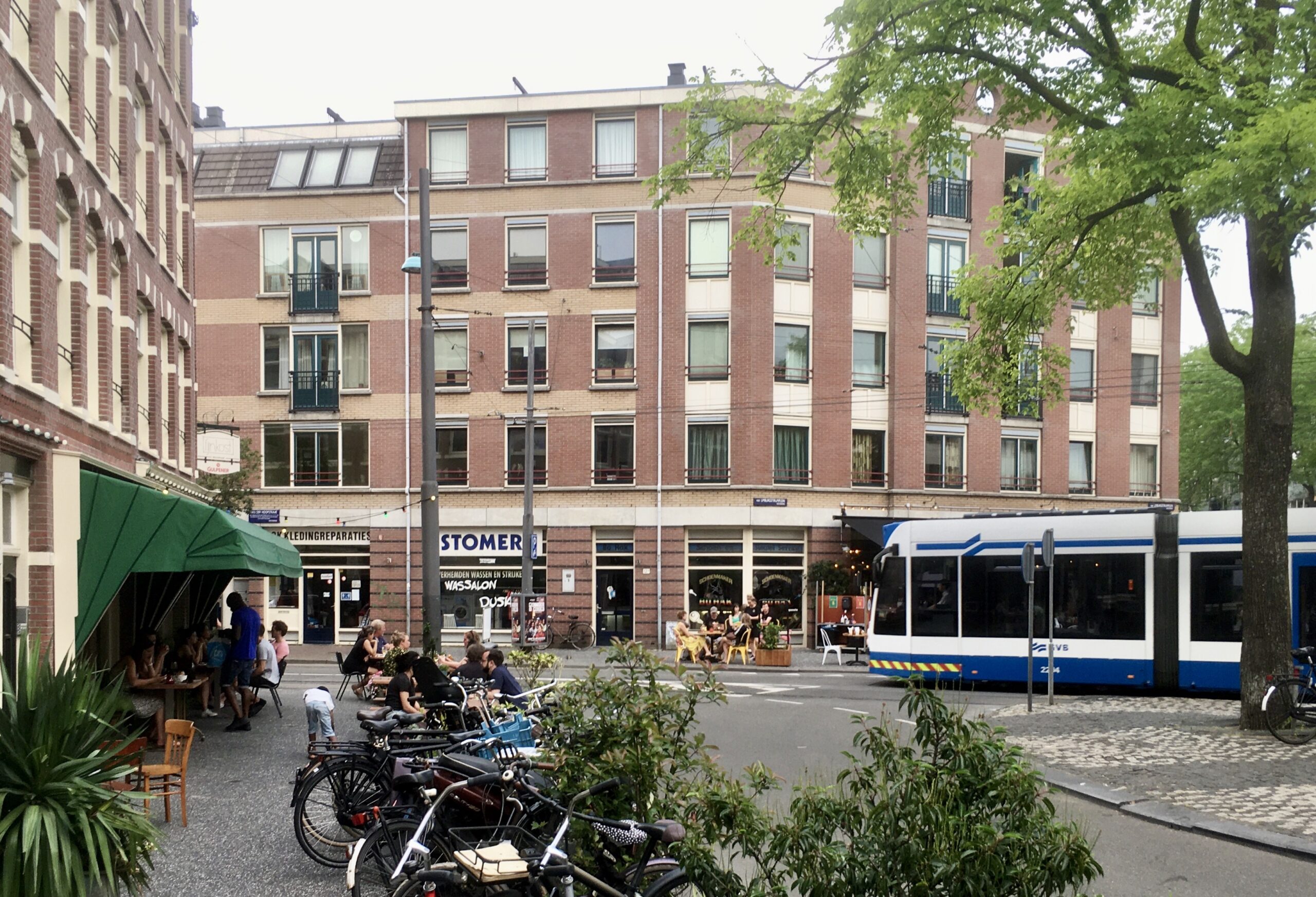 Douwe Bob Neemt Fijnkost In Staatsliedenbuurt Over' - Nieuws - De Westkrant