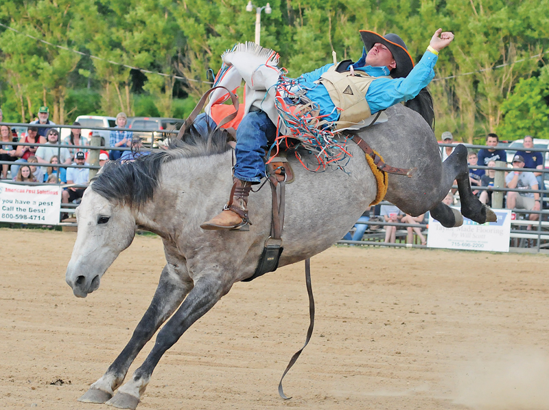 St. Croix Valley PRCA Rodeo packs the fairgrounds in Glenwood City