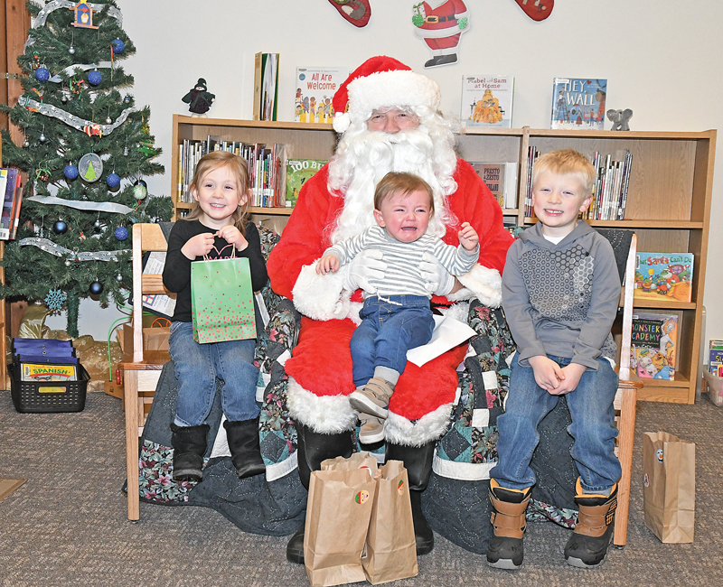 Santa visits Glenwood City Library The Tribune Press Reporter