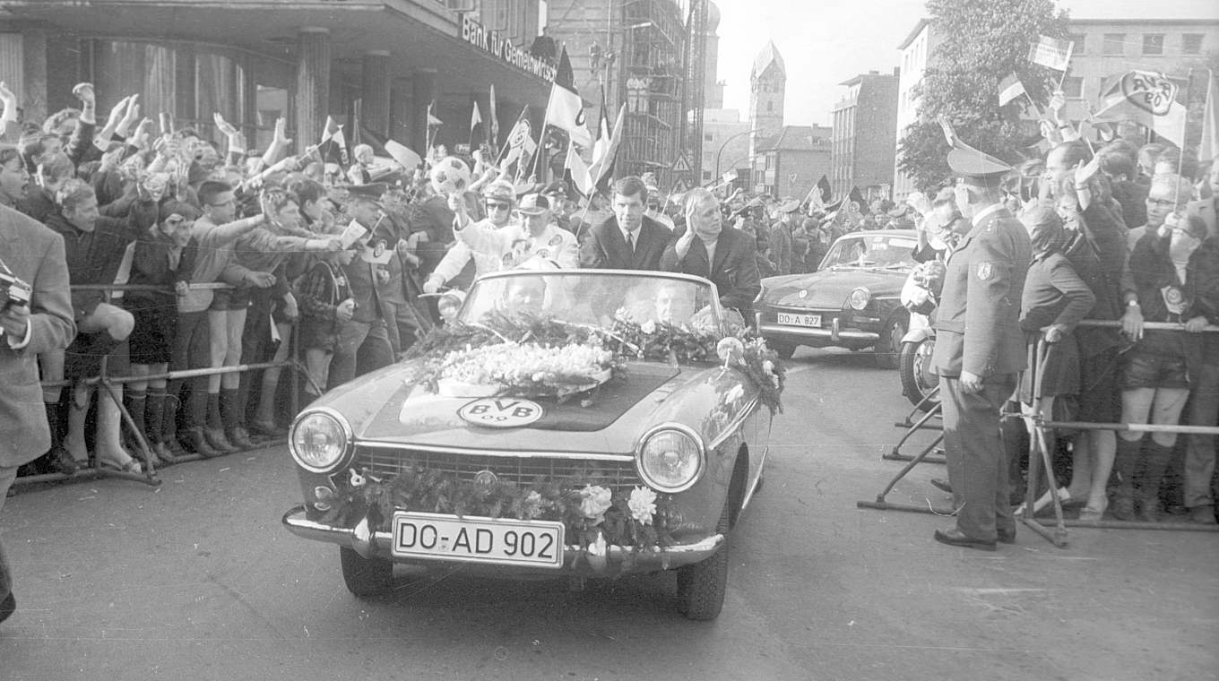 BVBTriumph 1966 Libudas Bogenlampe gegen Liverpool DFB Deutscher