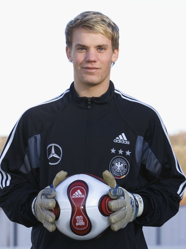 Ein Geburtstagskind im Tor Manuel Neuer spielt "zu Null" DFB