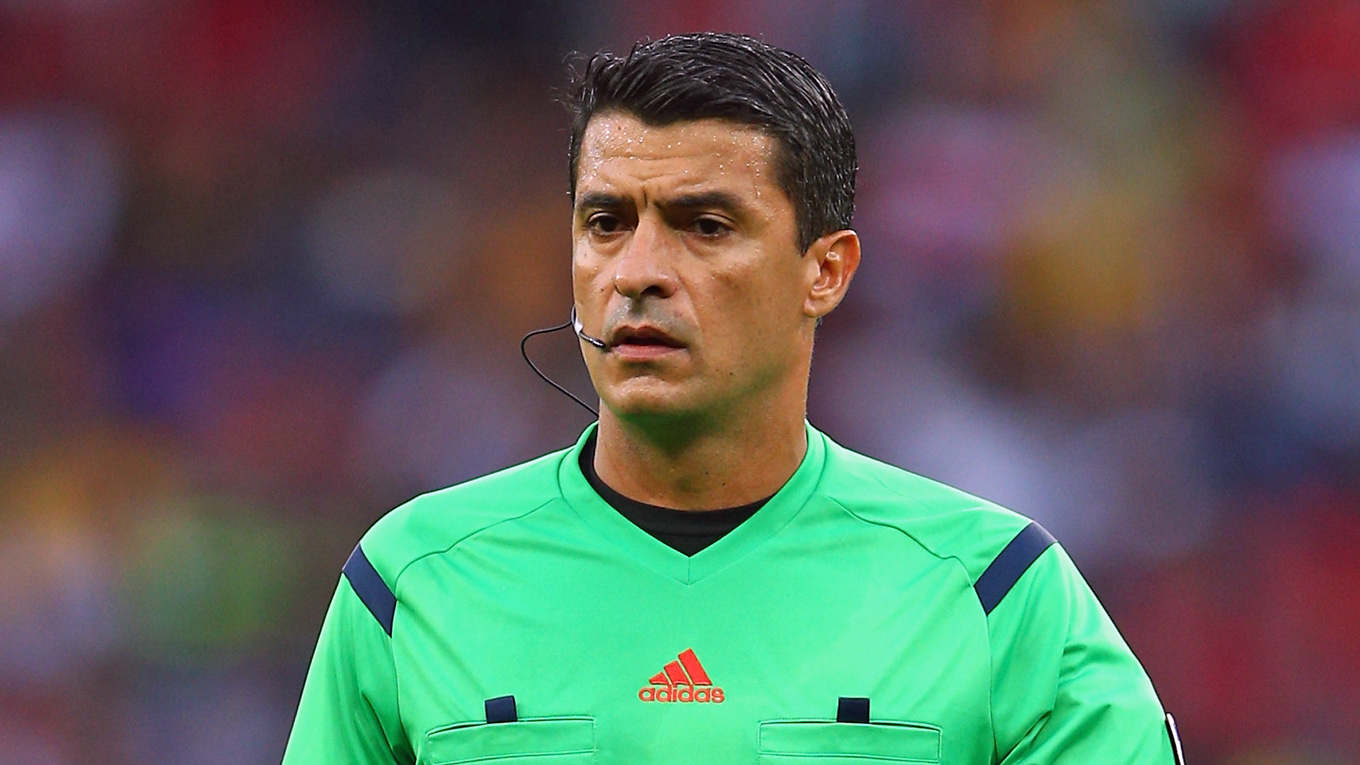 Brasilianer Ricci pfeift zweites deutsches WMSpiel DFB Deutscher