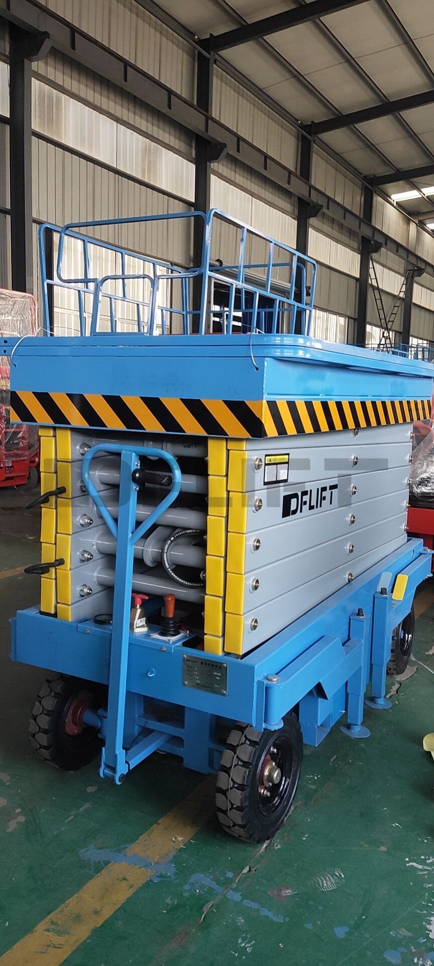 Towable scissor lift optional assisted walking to Puerto Rico DFLIFT