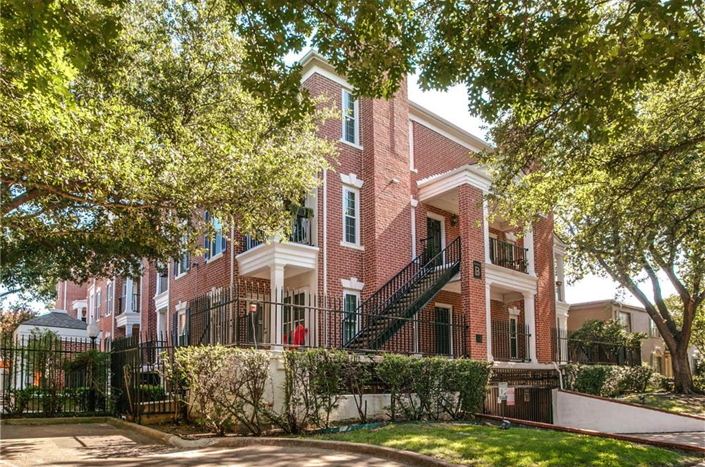 DEAL ALERT Spectacular OneBedroom Condo with an Even More Spectacular