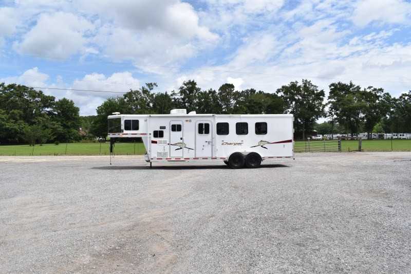 Used 2008 Lakota 4 Horse Trailer with Living Quarters Dixie Horse