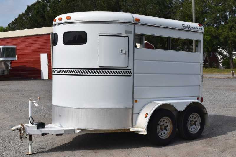 Used 2003 S&H 2 Horse Trailer Bumper Pull Horse Trailer Dixie Horse