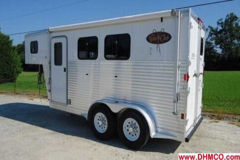 Used 2 Horse Exiss Horse Trailer with Living Quarters Dixie Horse