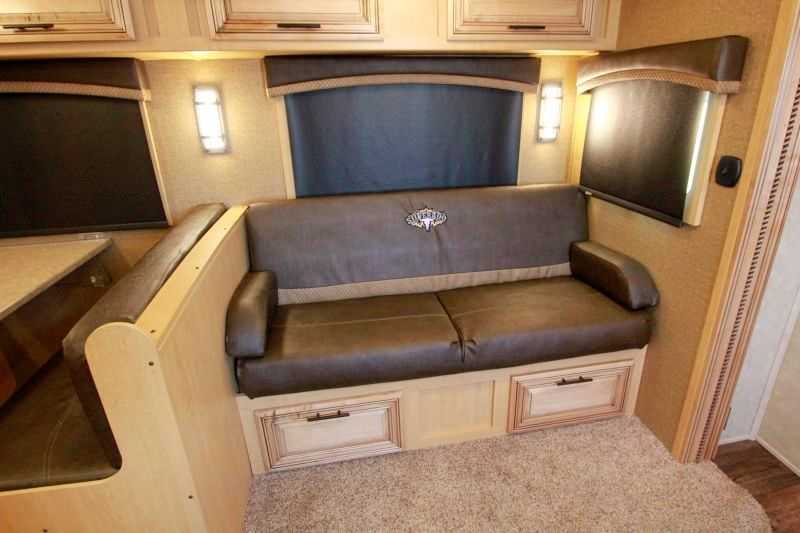 Bison Horse Trailer For Sale New 2015 3 Horse Trailer with Living Quarters For Sale Dixie