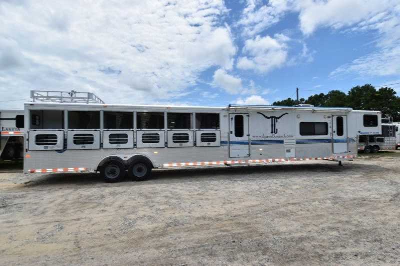 Used 6 Horse Sundowner Horse Trailer with Living Quarters Dixie Horse & Mule Co