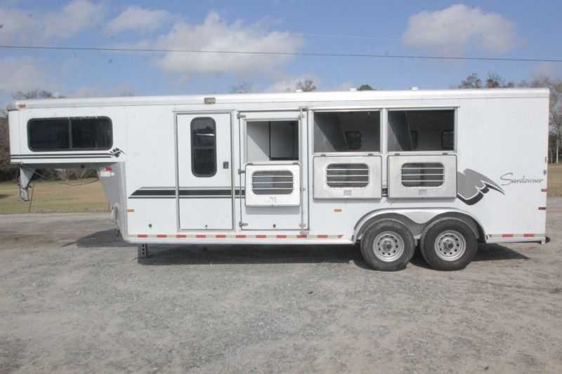 Used 1999 Sundowner 3 Horse Trailer with Living Quarters Dixie Horse