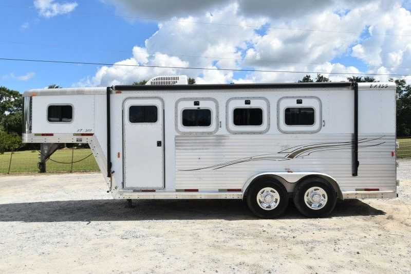 Used 2002 Exiss 3 Horse Trailer Gooseneck Horse Trailer Dixie Horse