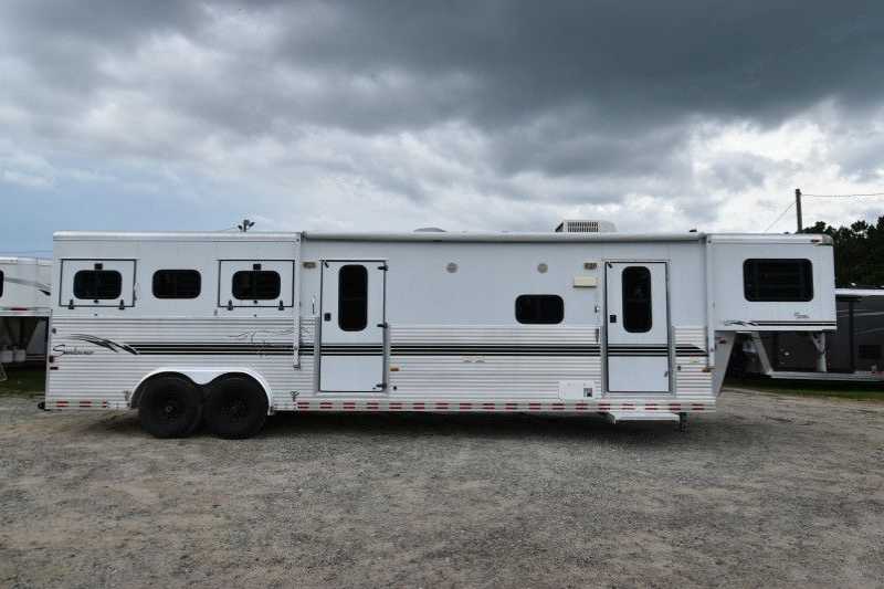 Used 2000 Sundowner 3 Horse Trailer with Living Quarters Dixie Horse
