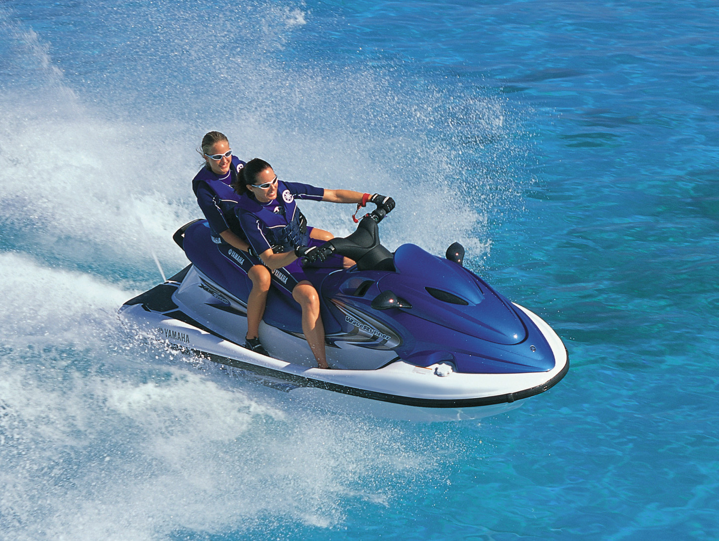 Pack kayaking + snorkeling route and one hour jet ski excursion