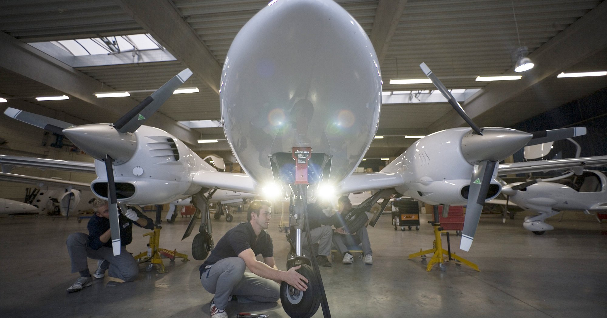 Maintenance Training Canada Diamond Aircraft Industries