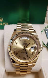 How To Change The Date On A Watch