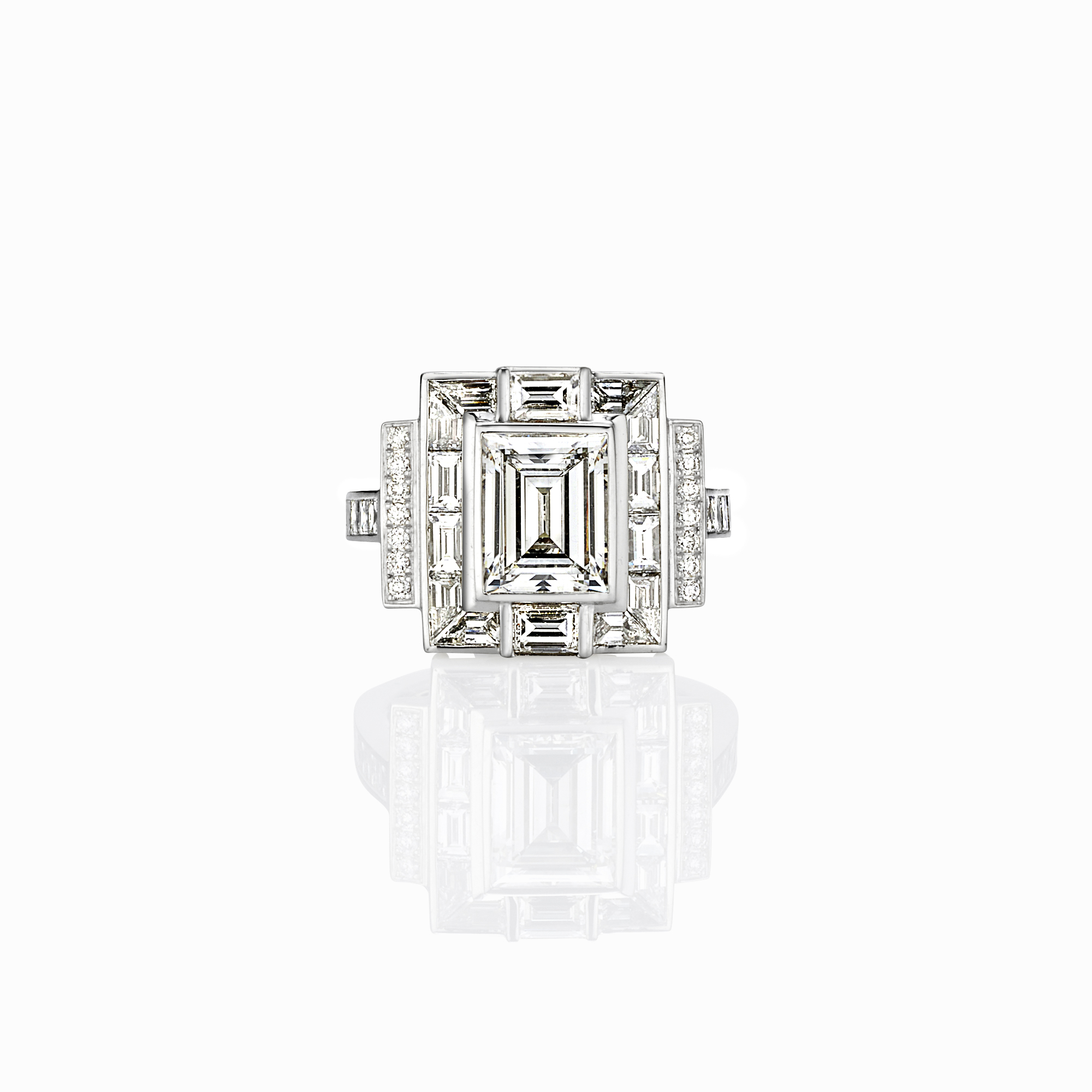 What are the features of Art Deco style jewellery? Diamond Guild