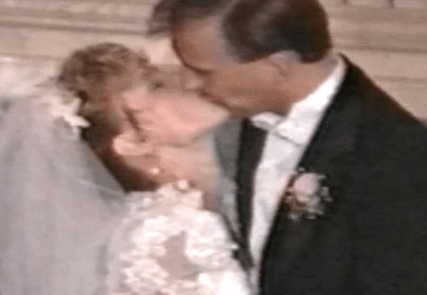 Como la fiesta de "Relatos Salvajes" La novia se enojó y pidió el
