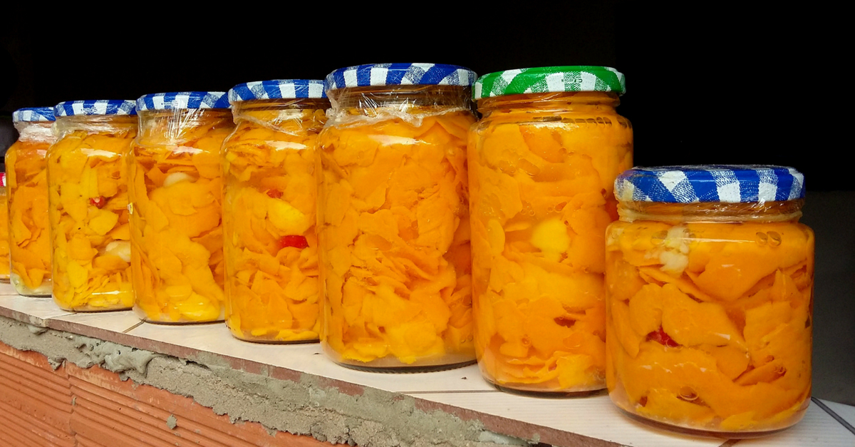 Conserva de pequi 3 formas de preservar a fruta por mais tempo