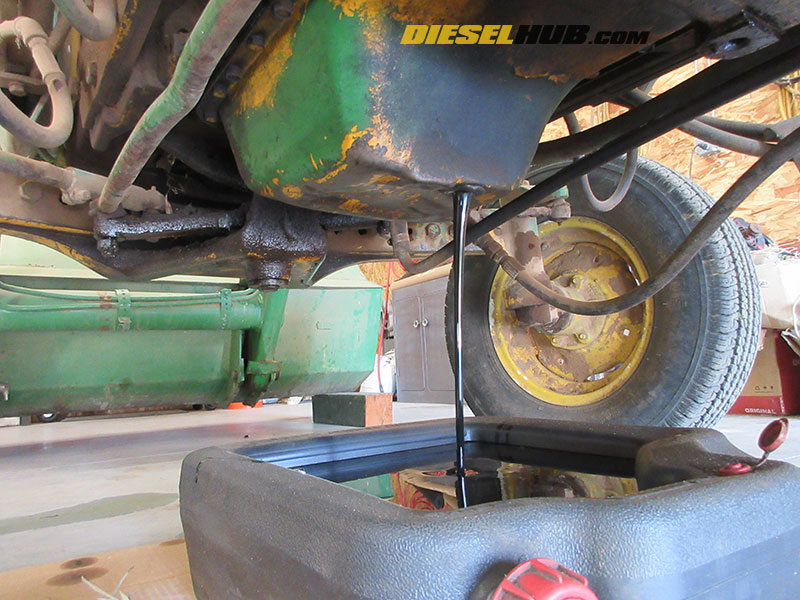 John Deere 1020, 30A1 Tractor Engine Oil Change Guide (2.5L Diesel)