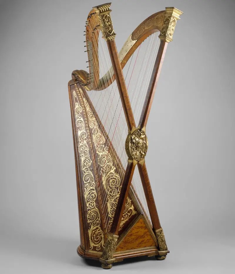 13 Different Types of Harps (w/ Pictures)
