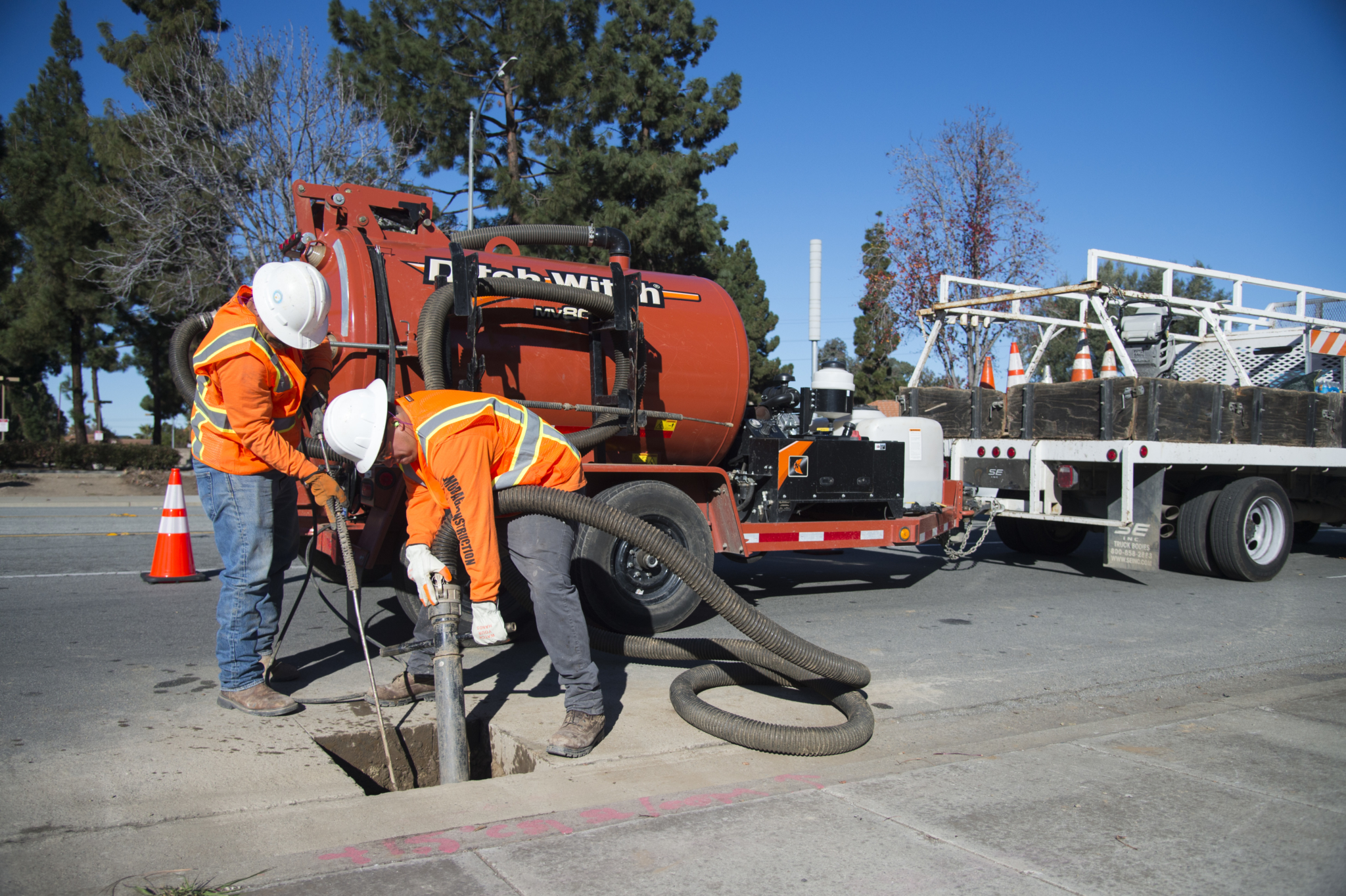 In Photos Contractors Out on the Job Site Dig Different