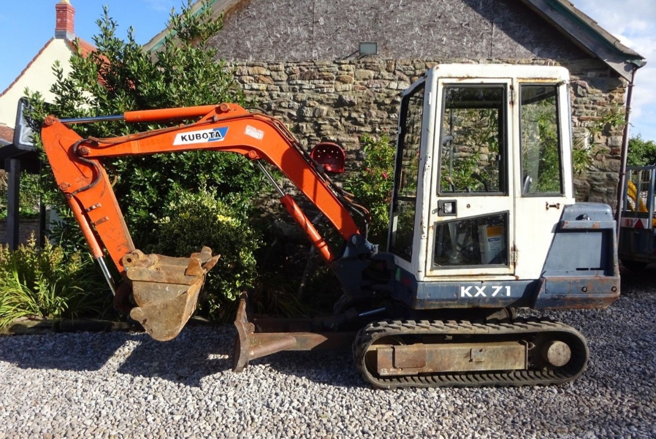 Digger Bidder KUBOTA KX71 MINI EXCAVATOR 1995, 3 BUCKETS, 2.8 TONNE