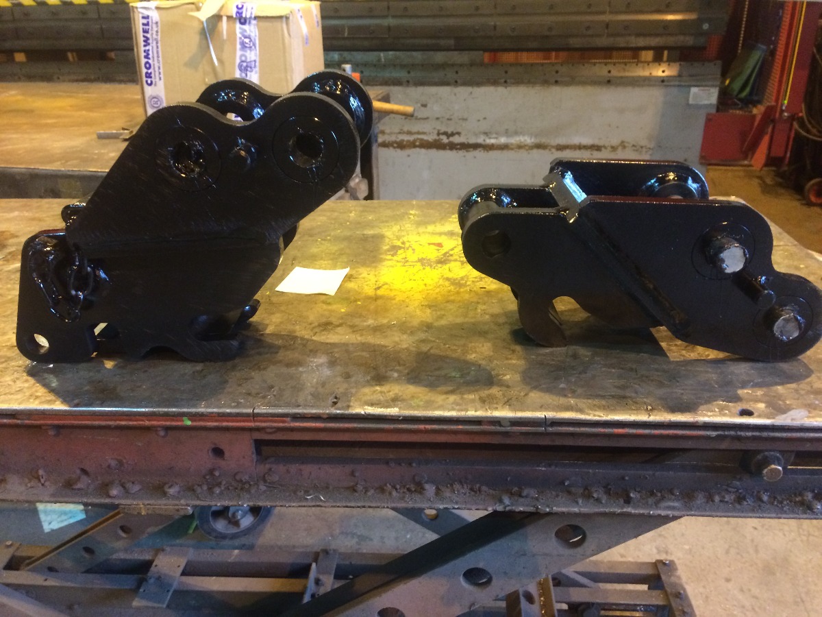 Digger Bidder NEW JCB 801 / KUBOTA KX36 SEMI AUTOMATIC QUICK HITCH