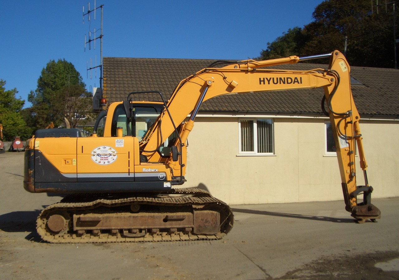 Digger Bidder 2013 Hyundai R140LC9 excavator one owner