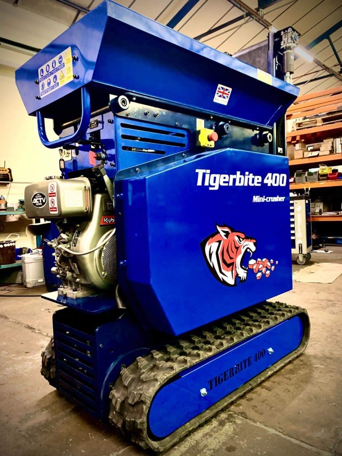 Digger Bidder Tigerbite 400 tracked mini crusher