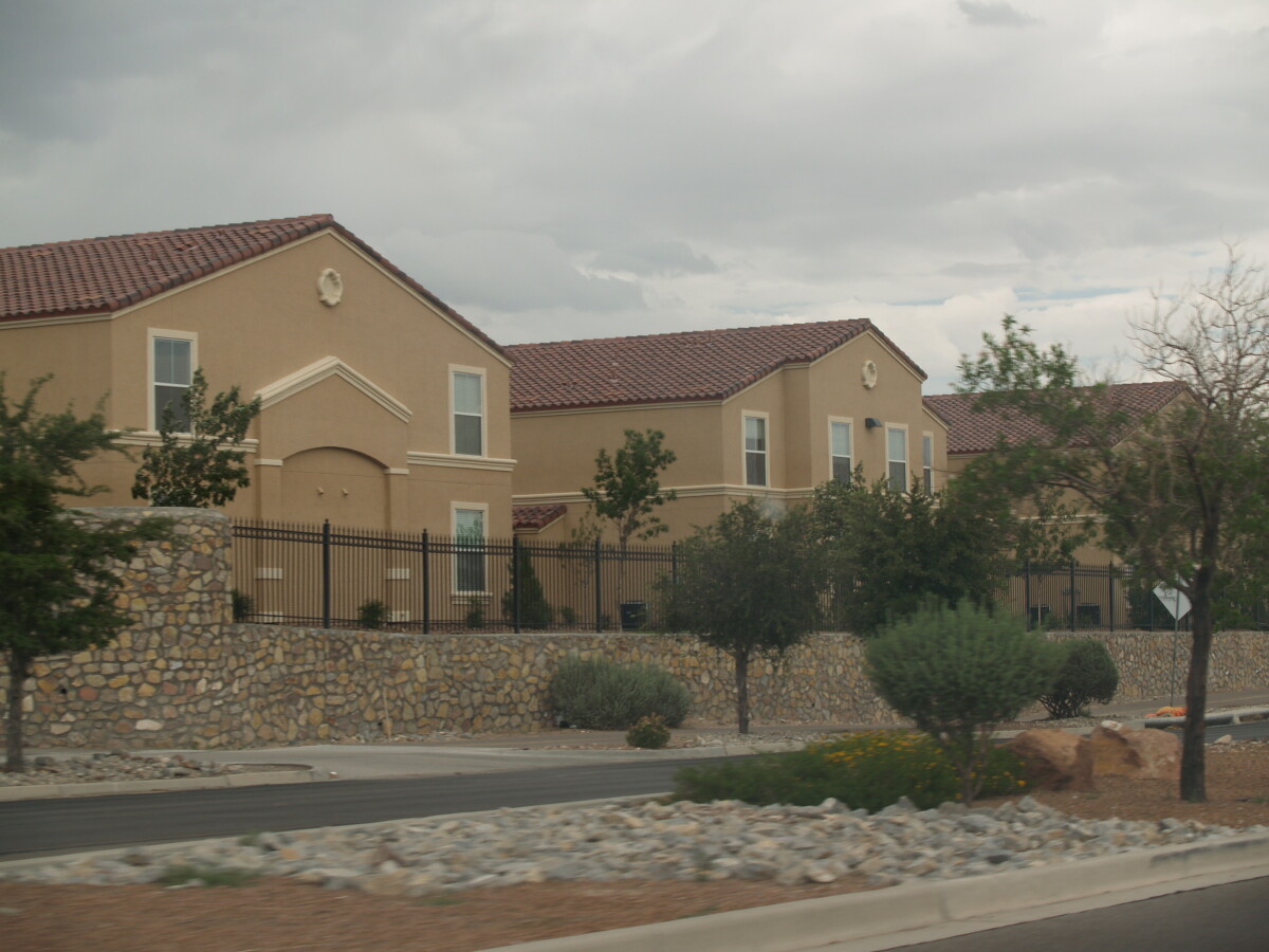Puerta Villa at Cimarron in West El Paso wall