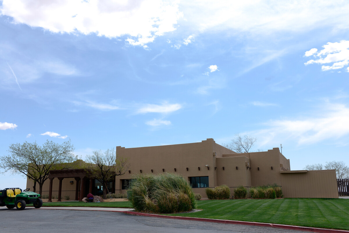 Painted Dunes Desert Golf Course wall