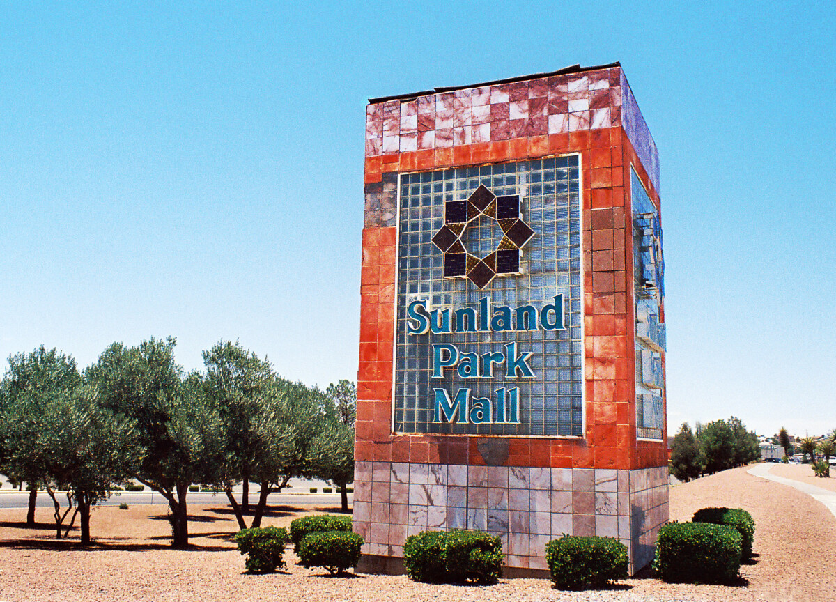 Sunland Park Mall wall