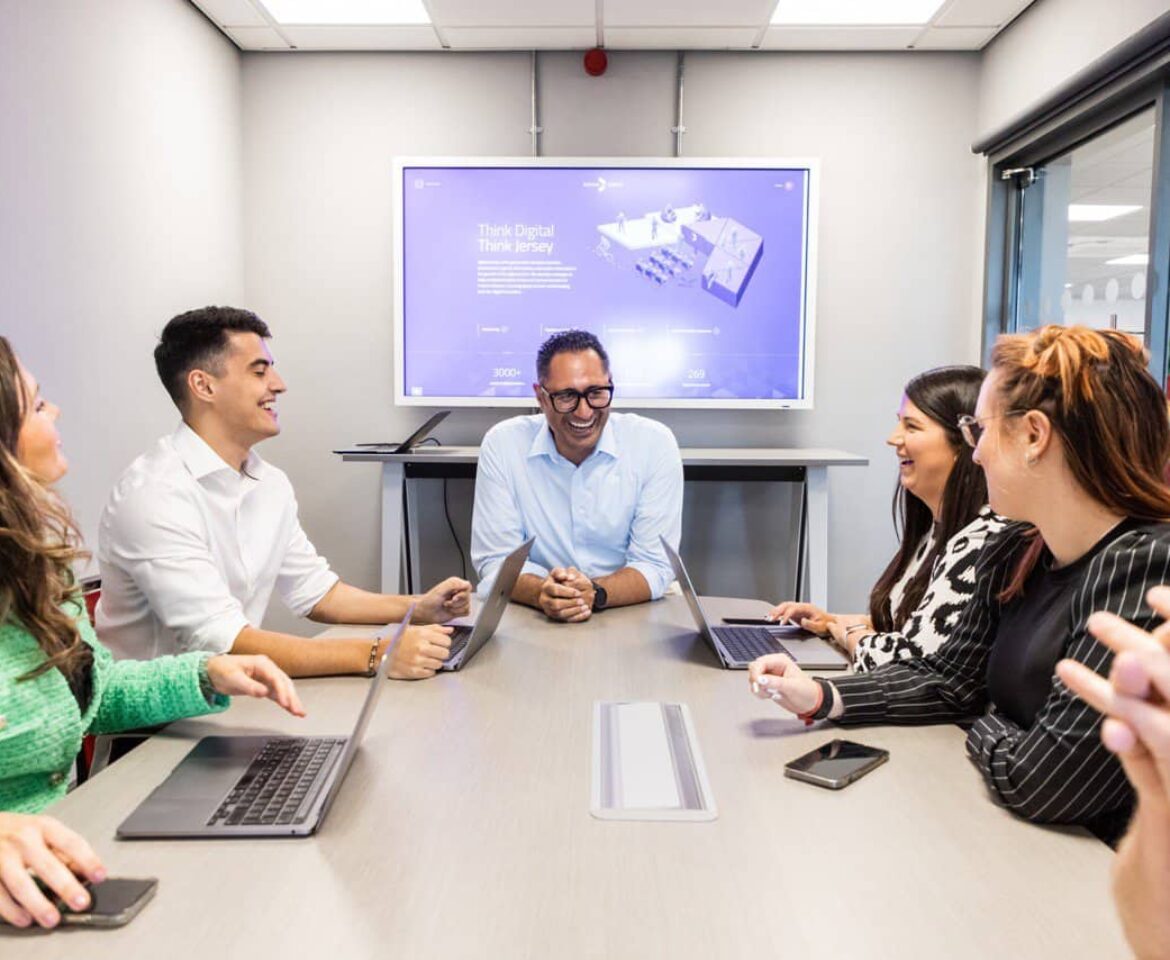 Startups & Entrepreneurs Digital Jersey