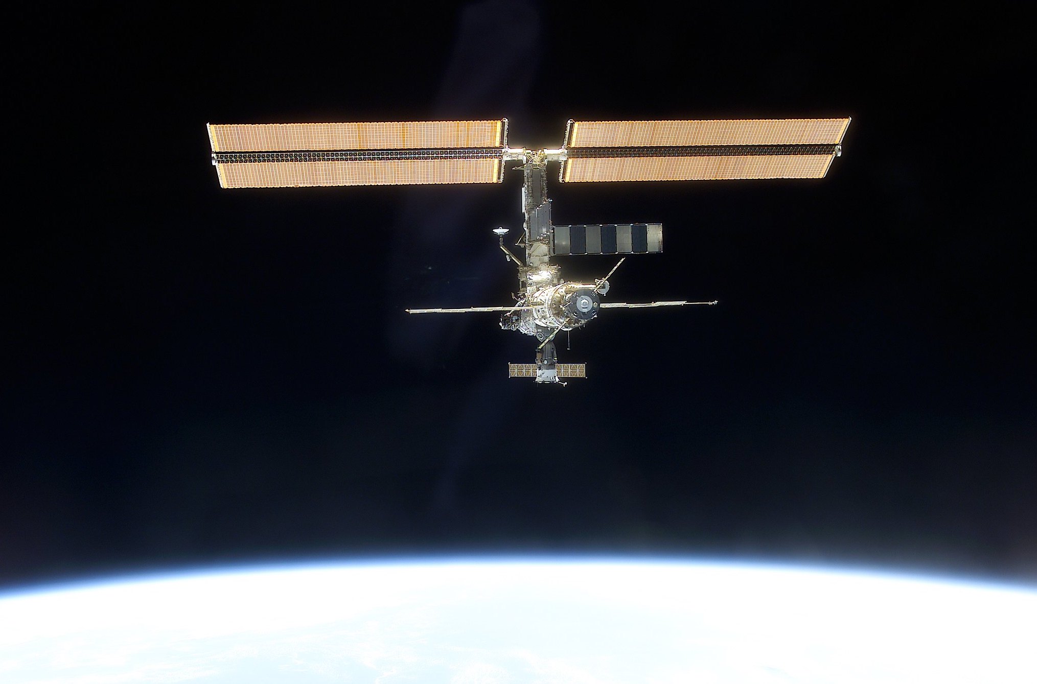 25 amazing ISS photos to mark 25 years of the space station Digital